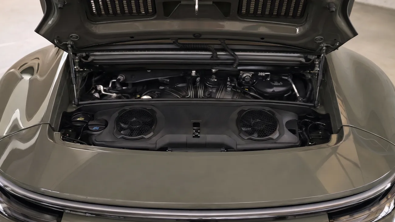 Porsche 911 Carrera GTS, engine